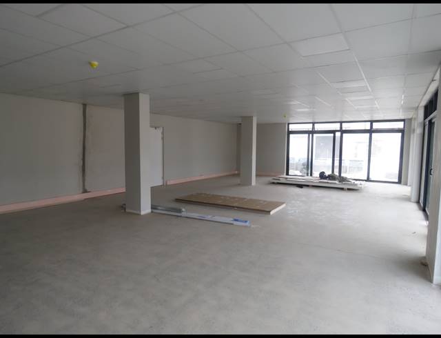 138M² MEDICAL SUITE TO LET IN PAARDEVLEI